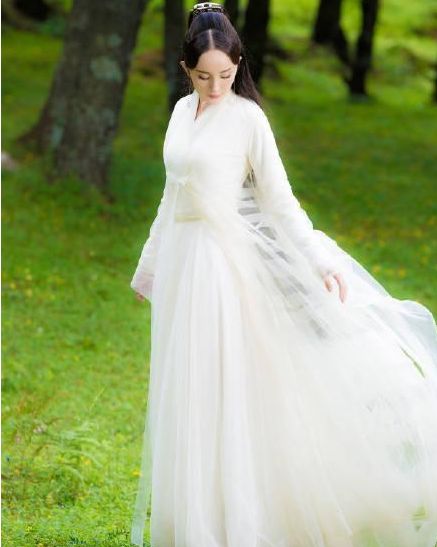 盤點五位古裝最仙明星：楊冪、趙麗穎、劉亦菲，誰是你心中的仙女首選？