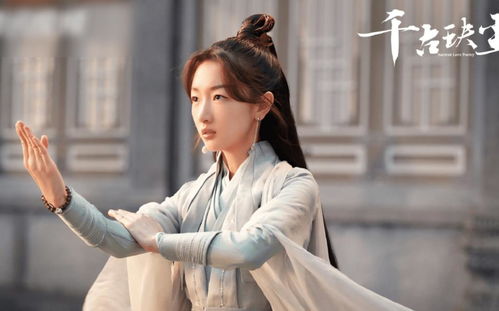 周冬雨古裝造型爭議不斷 服裝質感引吐槽，配角風采更勝一籌